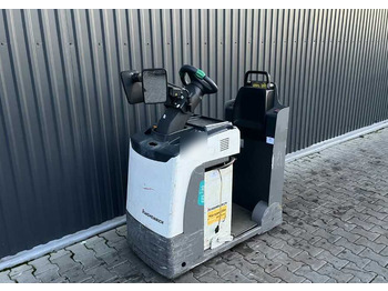 Traktor derek JUNGHEINRICH