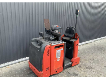 Traktor derek LINDE P30