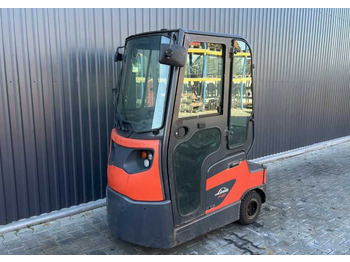 Traktor derek LINDE P60