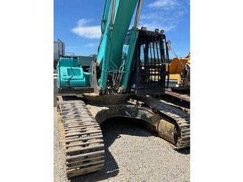Ekskavator perayap KOBELCO