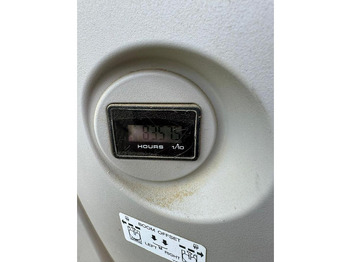 Ekskavator mini Kobelco SK75: gambar 3 Ekskavator mini Kobelco SK75: gambar 3