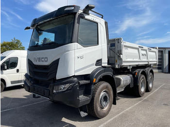 Truk jungkit IVECO X-WAY
