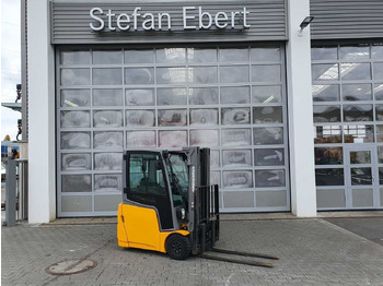 Forklift listrik JUNGHEINRICH EFG