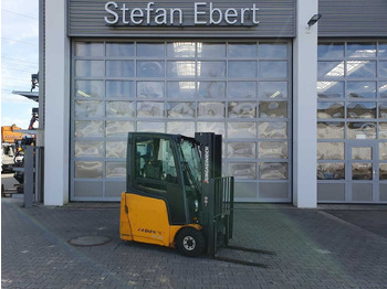 Forklift listrik JUNGHEINRICH EFG