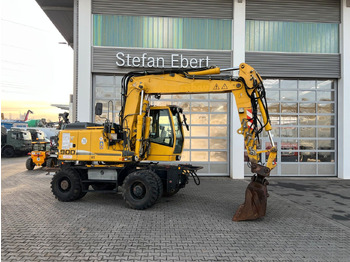 Ekskavator roda LIEBHERR A 900