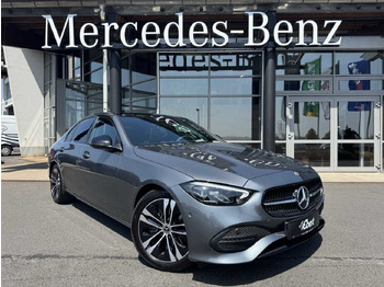 Mobil sedan MERCEDES-BENZ
