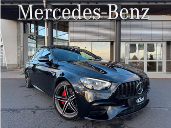 Mobil sedan MERCEDES-BENZ