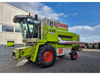 Pemanen gabungan CLAAS Dominator