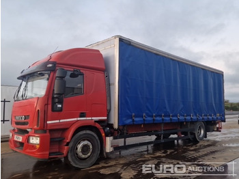 Truk dengan terpal samping IVECO