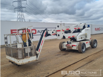 Platform pengangkat JLG