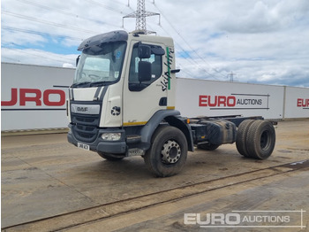 Truk sasis DAF LF 260