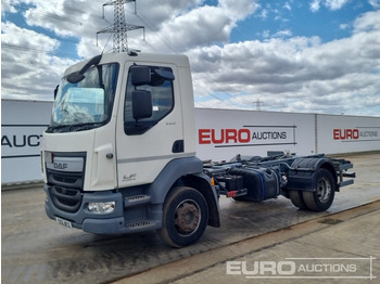 Truk sasis DAF LF 220