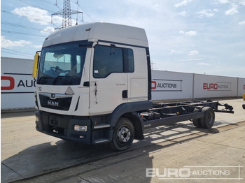 Truk sasis MAN TGL 12.220