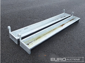 Peralatan pertanian Unused 8' Galvanised Hanging Trough: gambar 4