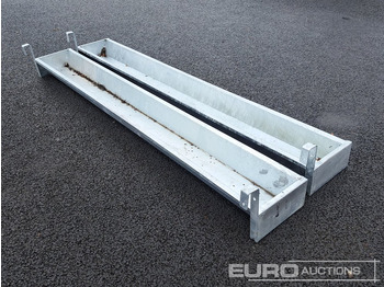 Peralatan pertanian Unused 8' Galvanised Hanging Trough: gambar 3