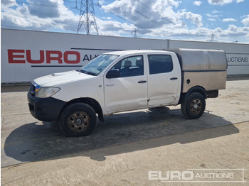 Truk pikap TOYOTA Hilux