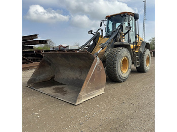 Wheel loader JCB 437 HT: gambar 3