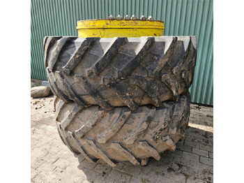 Traktor JOHN DEERE