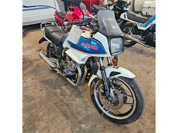 Sepeda motor SUZUKI