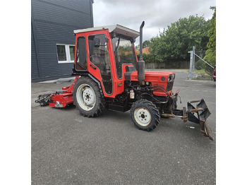 Traktor kota YANMAR