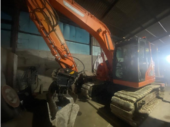Ekskavator perayap DOOSAN DX140