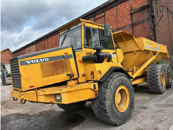 Tempat sampah artikulasi VOLVO A25