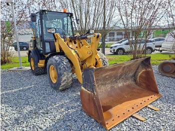 Wheel loader CATERPILLAR 906M