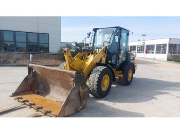 Wheel loader CATERPILLAR 906M