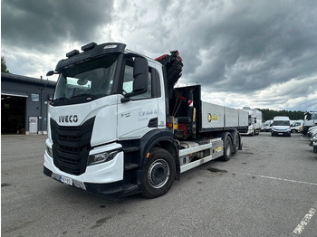 Truk derek IVECO S-WAY