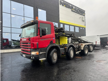 Truk skip loader SCANIA P114