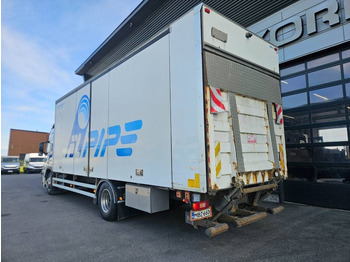 Truk box Volvo FM11: gambar 5