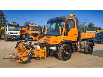 Kendaraan Kota/ Khusus MERCEDES-BENZ Unimog U300: gambar 4 Kendaraan Kota/ Khusus MERCEDES-BENZ Unimog U300: gambar 4