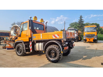 Kendaraan Kota/ Khusus MERCEDES-BENZ Unimog U300: gambar 5 Kendaraan Kota/ Khusus MERCEDES-BENZ Unimog U300: gambar 5