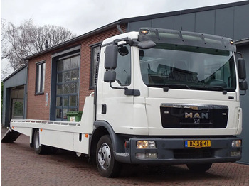 Truk pengangkut mobil MAN TGL 8.180