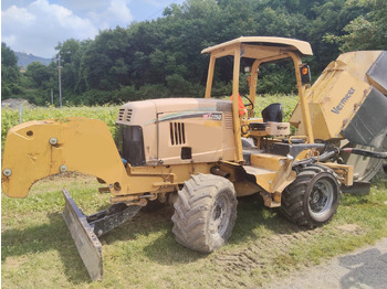 Mesin penggali parit VERMEER