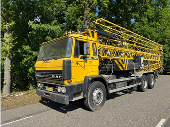 Truk derek DAF