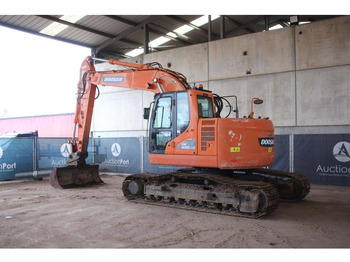 Ekskavator perayap Doosan DX235LCR: gambar 3