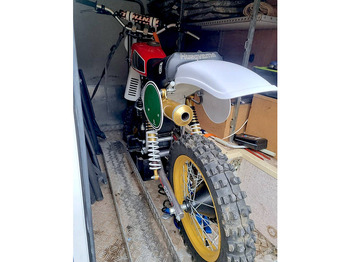 Sepeda motor Husqvarna 250 (oldtimer): gambar 2