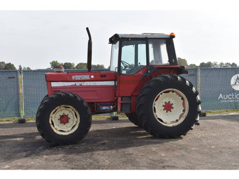 Traktor International 1255 A: gambar 1