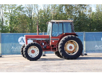 Traktor INTERNATIONAL