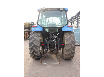 Traktor New Holland TS100: gambar 4