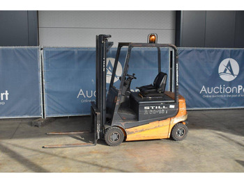 Forklift listrik STILL R20