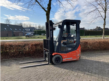 Forklift listrik TOYOTA
