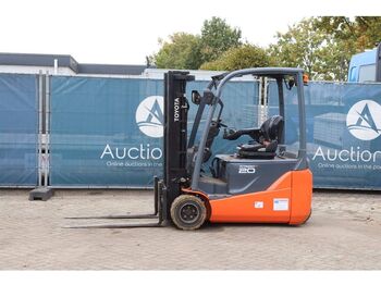Forklift listrik TOYOTA