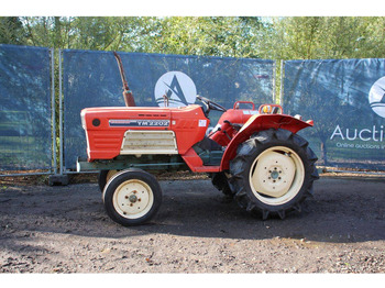 Traktor YANMAR