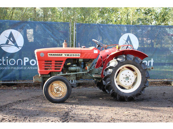 Traktor YANMAR