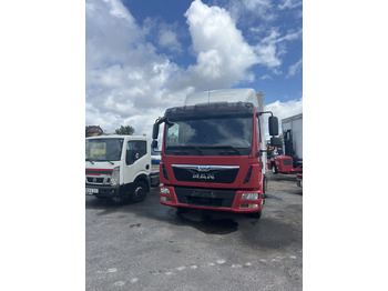 Truk box MAN TGL