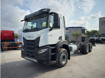 Truk sasis IVECO X-WAY