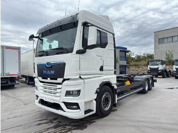 Truk sasis MAN TGX