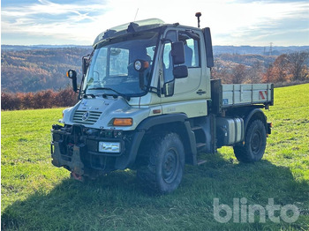 Truk flatbed MERCEDES-BENZ